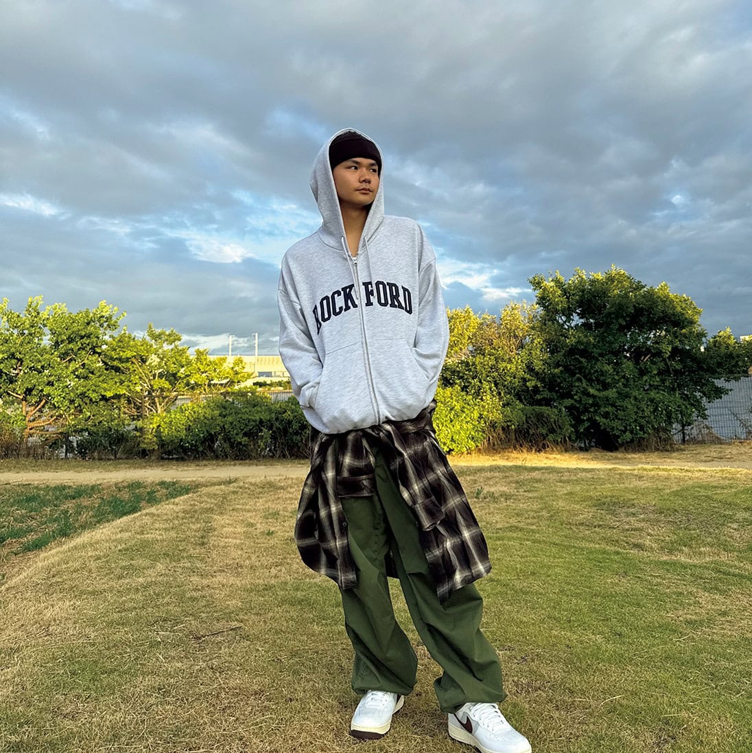 SNAP】今年は大きめのジップフーディを！えいしんさん｜【公式】mini WEB