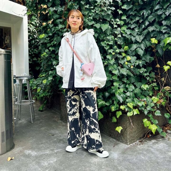 【SNAP】フリル付きフーディで甘さとカジュアルさをミックス♡YOPPYさん