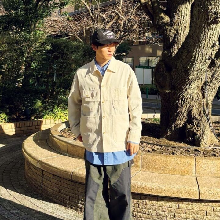【SNAP】シャツアウター×白スニーカーで軽やかに！松本健太郎さん
