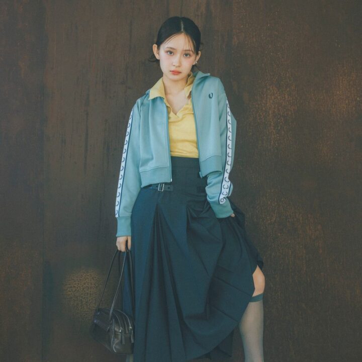 【りこめい】畑芽育と莉子がNAVI♡ソックス×スニーカー見本①【シアーハイソックス×メリージェーン】
