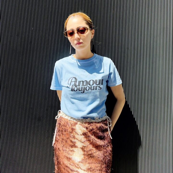【SNAP】ベージュカラーのオーバルサングラスはバランスが取りやすい！片平楓果さん