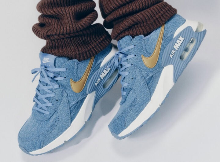 ABC-MART限定のデニム素材のNIKEのブルーを紹介する画像