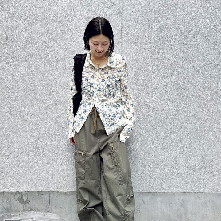 【SNAP】花柄レースにカーゴパンツでストリート感をプラス♡安座名瑛さん