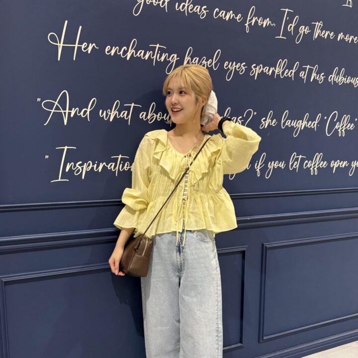 【SNAP】着映えする主役級のリボンブラウス♡新森葵さん